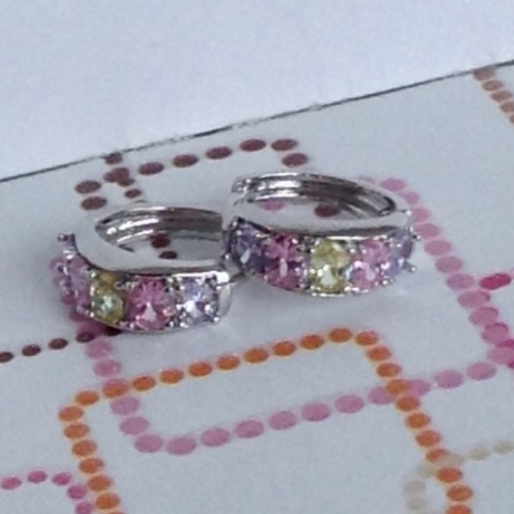 NEW🌸Trio Topaz Huggie 925 Silver Earrings🌸 - Picture 2 of 4